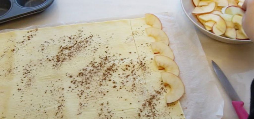 schrit 6 Blätterteigrosen, Blätterteigapfelrosen, Rezept, Anleitung, nachmachen, Muttertag, DIY